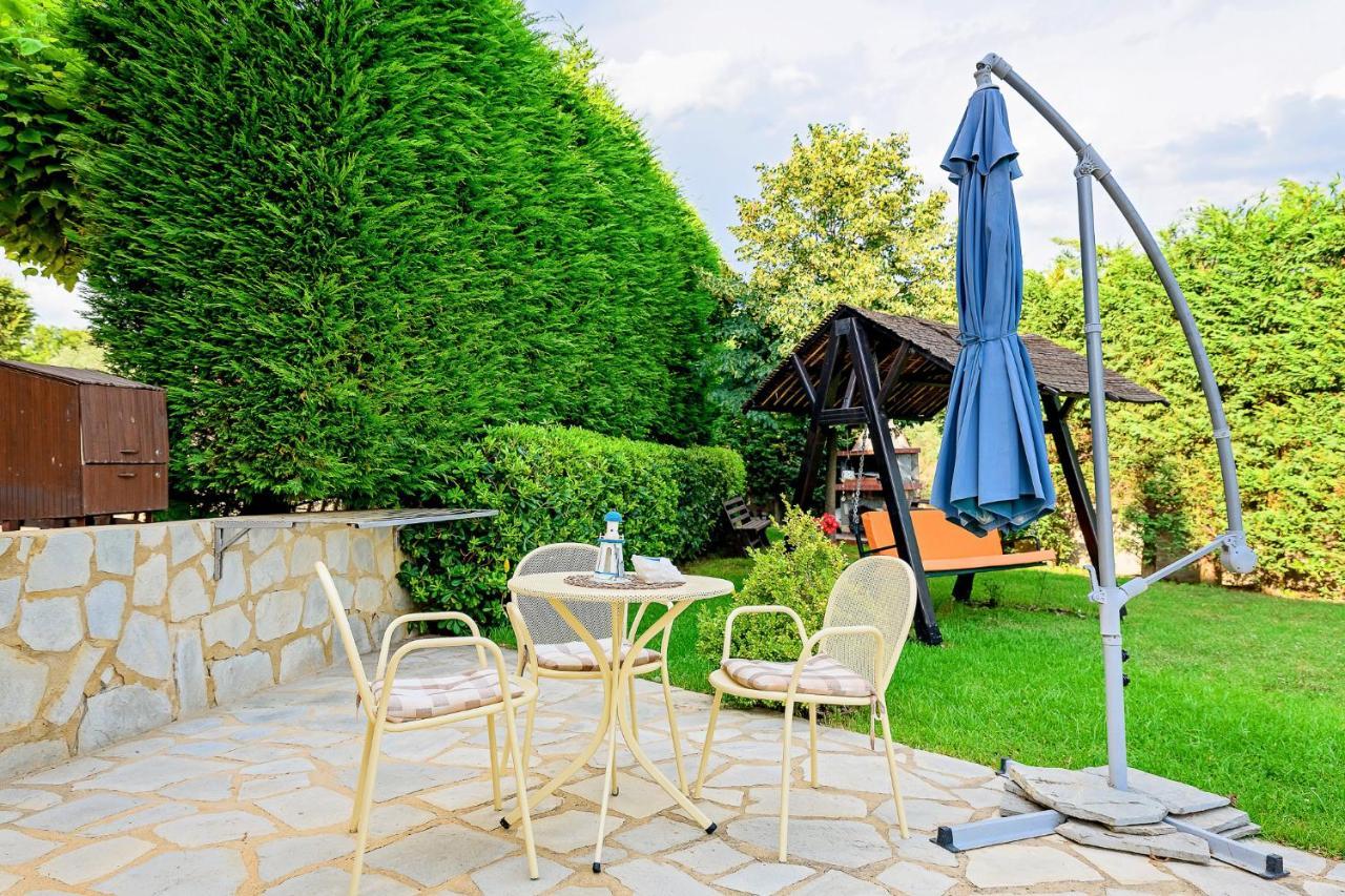 Villa Mariellie Néa Péramos Exteriér fotografie