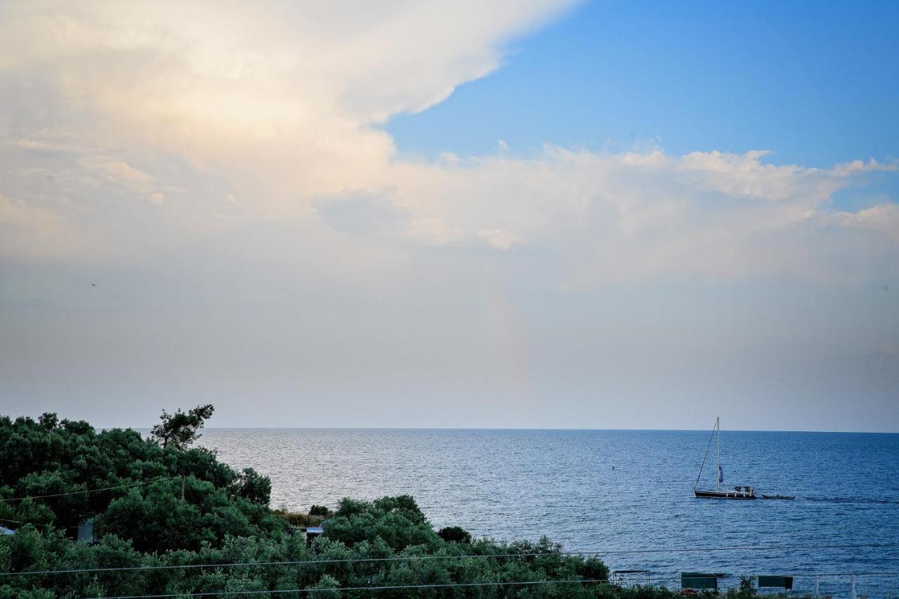 Villa Mariellie Néa Péramos Exteriér fotografie