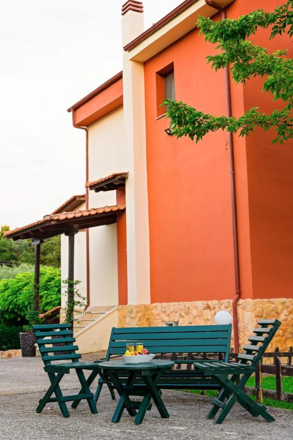 Villa Mariellie Néa Péramos Exteriér fotografie