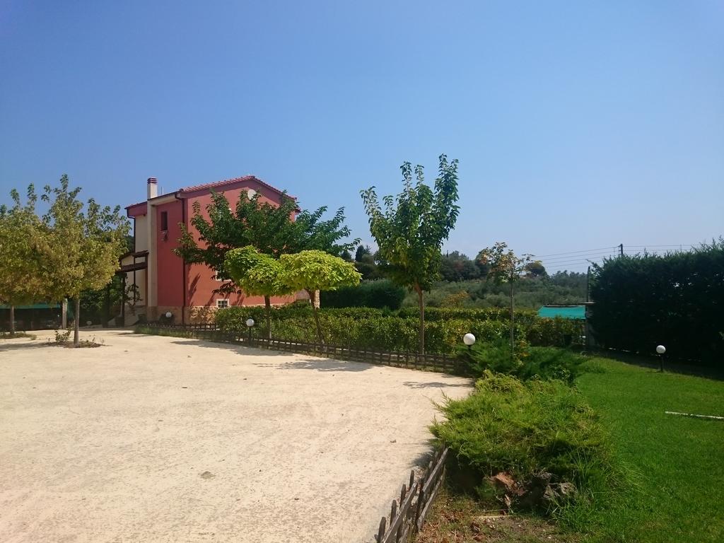 Villa Mariellie Néa Péramos Exteriér fotografie